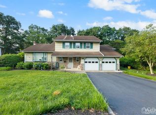 8 Packard Rd, East Brunswick, NJ 08816