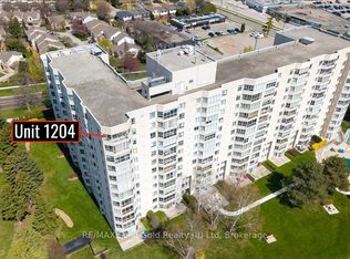 5280 Lakeshore Rd #1204, Burlington, ON L7L5R1