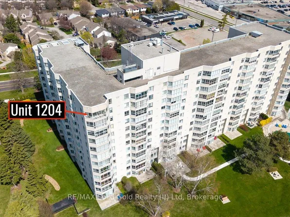 5280 Lakeshore Rd #1204, Burlington, ON L7L 5R1