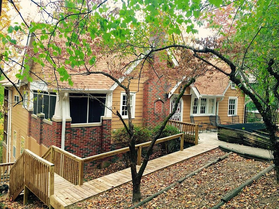 1st image of 801 Clarendon St