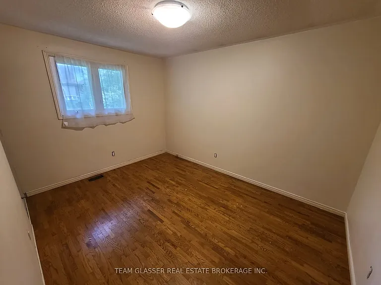 39 Ardsley Rd — Photo 9