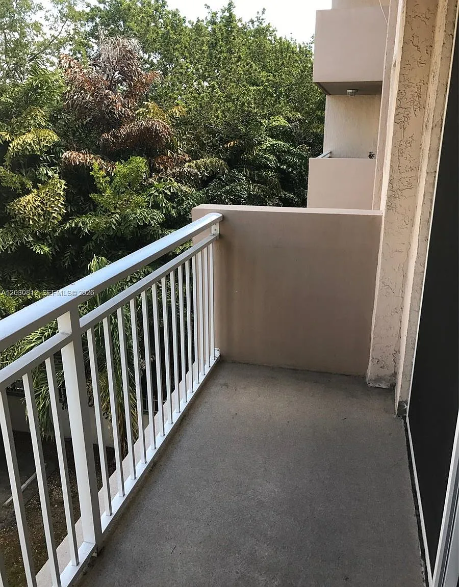 West Bay Gardens Condo — Photo 4