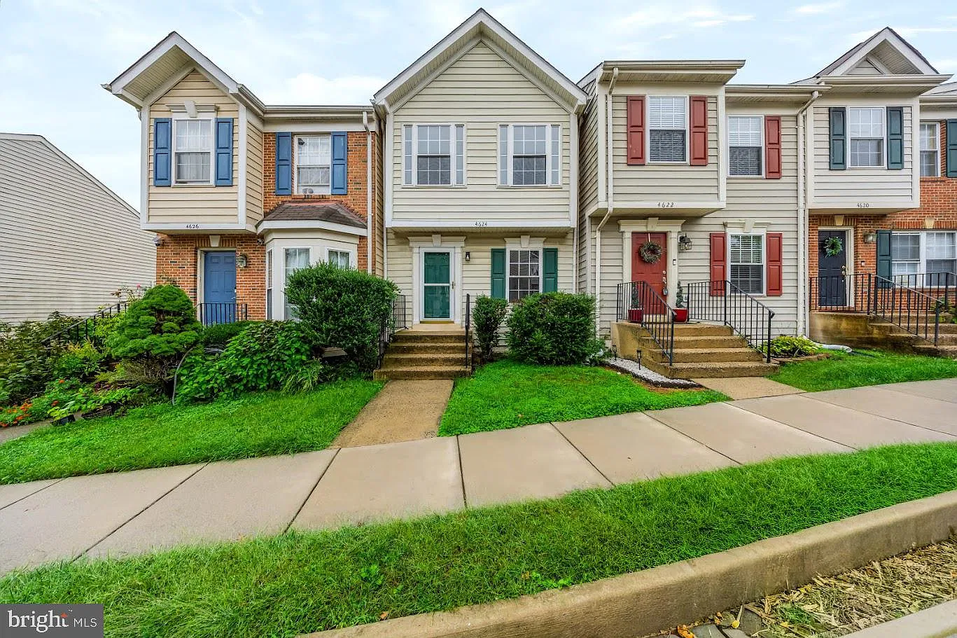 4 bed, 2.0 bath, 1341 sqft, $2,850 — Photo 1