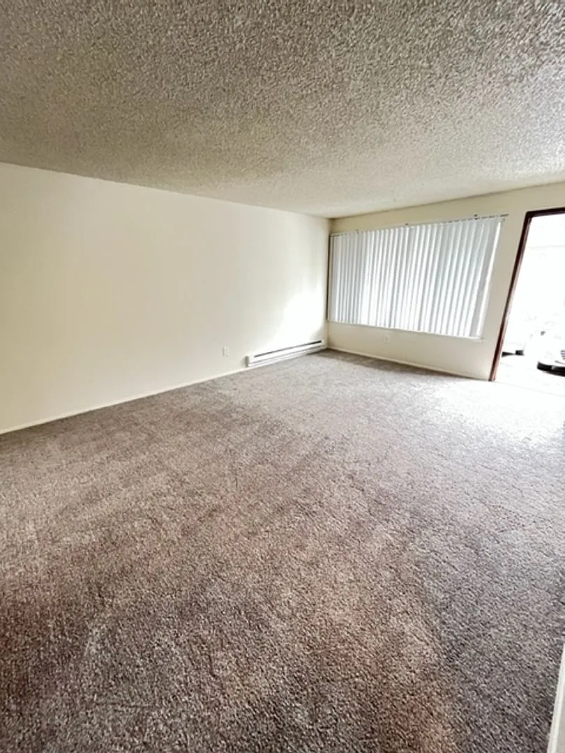 Skyridge Apartments — Photo 4