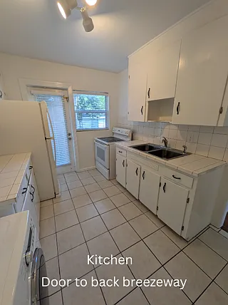 Charming 1-Bedroom Apartment in Winter Haven — Photo 4