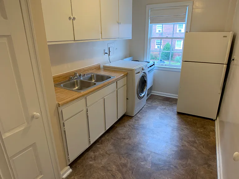 2841 Thornhill Rd — Photo 11