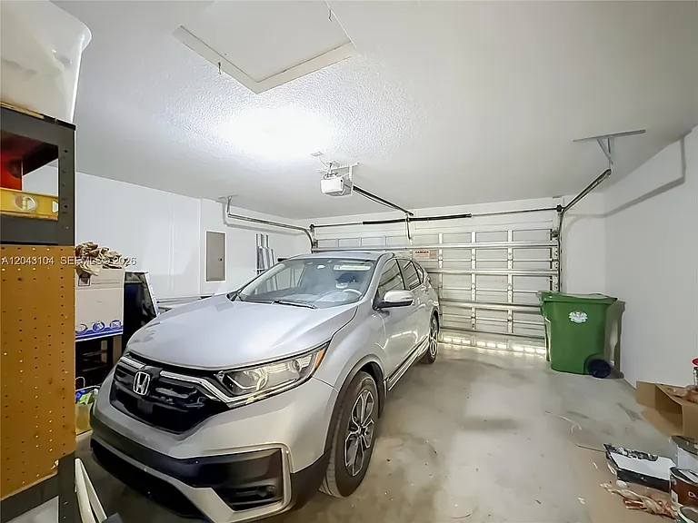 1556 Winterberry Ln — Photo 22