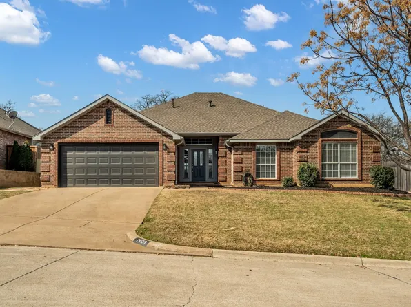 7905 Ember Oaks Dr, North Richland Hills, TX 76182