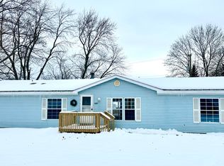 625 E Main St, Fennville, MI 49408