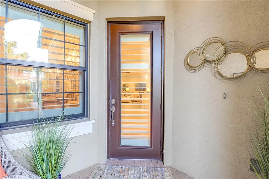 2 bed, 2.0 bath, 1837 sqft, $8,500 — Photo 2