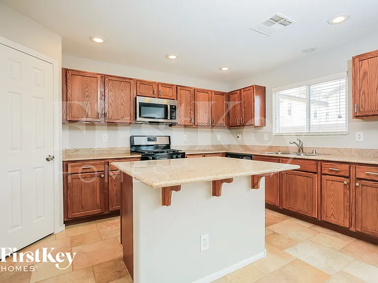 6478 Fulton Meadows Ave — Photo 5
