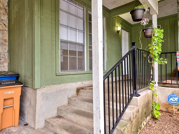 3rd image of 8100 Sonnet Ave #101