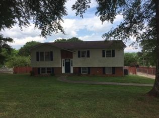 1922 Hunsucker Dr, Claremont, NC 28610