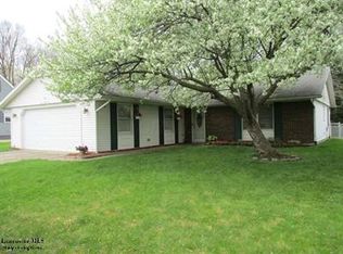 145 Williamsburg Ln NW, Lancaster, OH