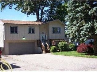 5811 Crescent Rd, Waterford, MI 48327