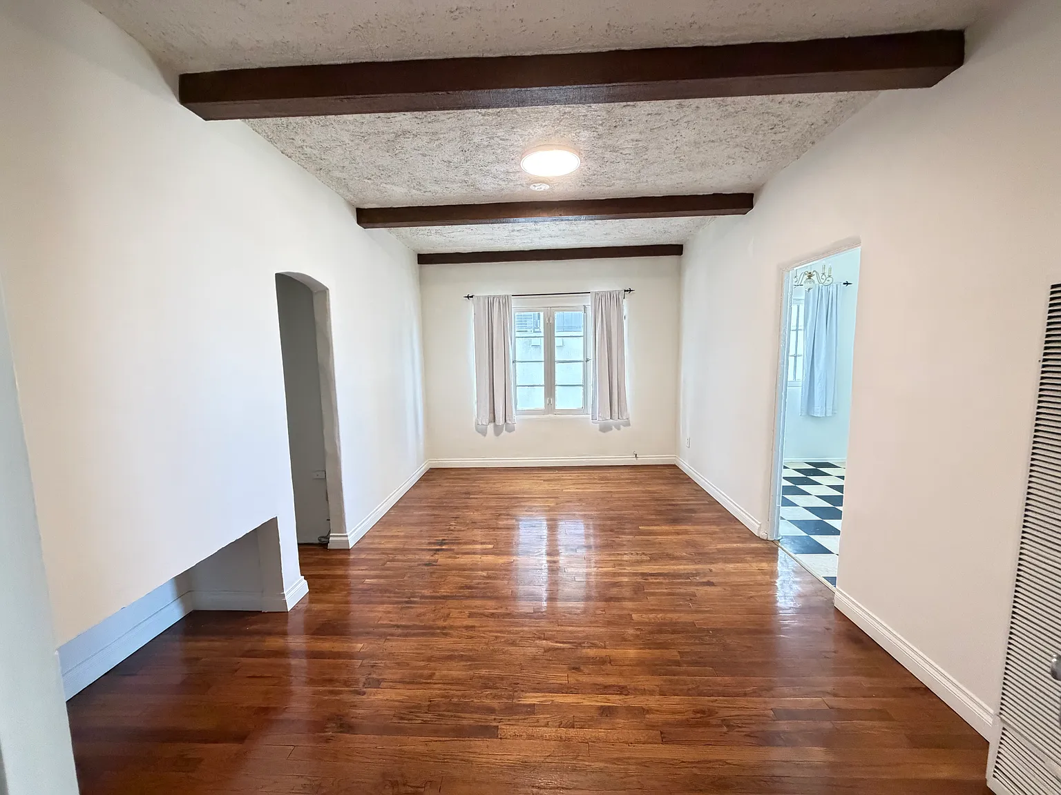 Studio, 450 sqft, $1,500 — Photo 1