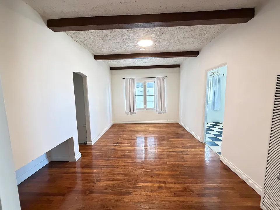 229 S Westlake Ave #205