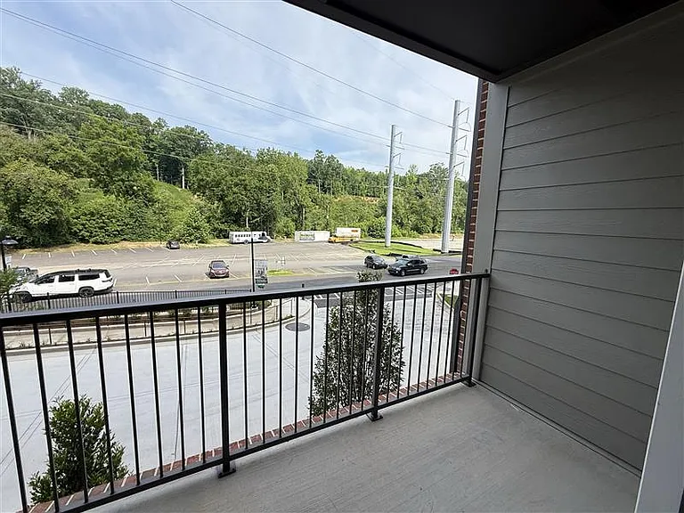 District on the Etowah Apartments — Photo 1220