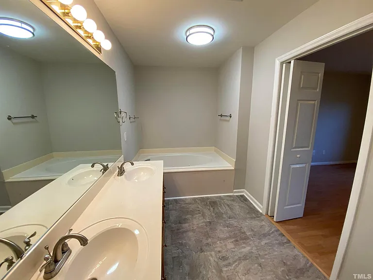2413 Wellington Ridge Loop #2413 — Photo 22