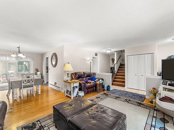 4th image of 129 Hidden Tree Ln