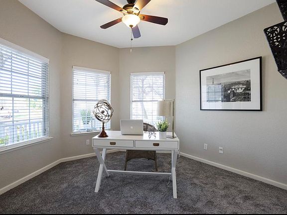 4th image of 300 N Boise St