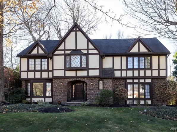 23 Deer Run Ct, Buffalo, NY 14221
