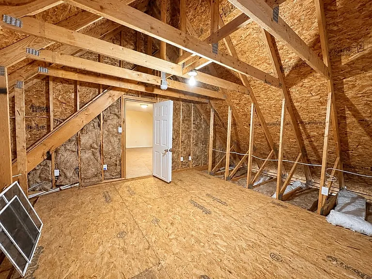 8 Pebble Ln — Photo 32
