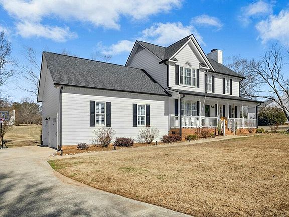 4th image of 212 Riverwood Dr
