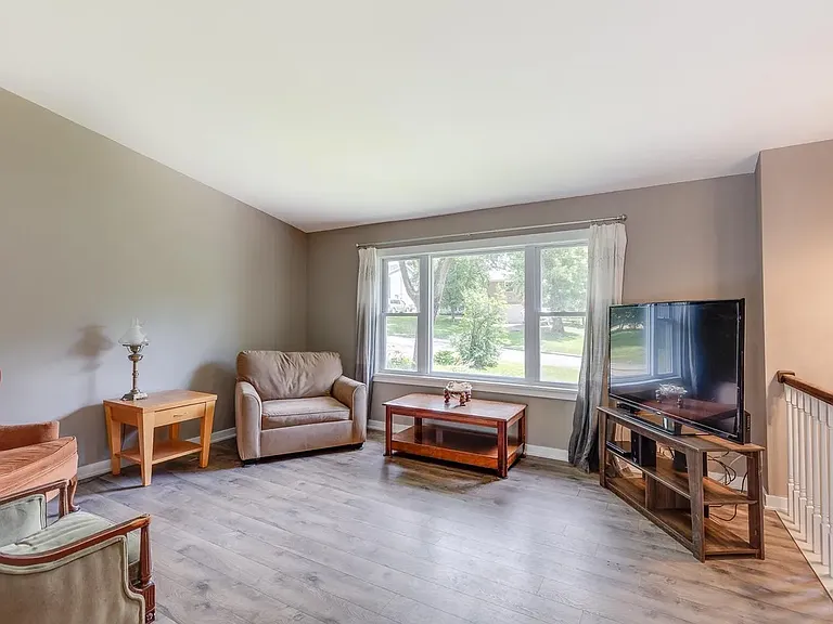 5972 Gumwood Rd — Photo 6
