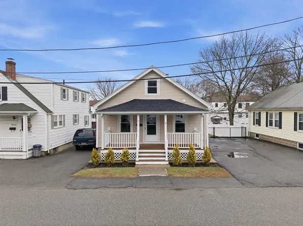 12 Riverside Ct, Saugus, MA 01906