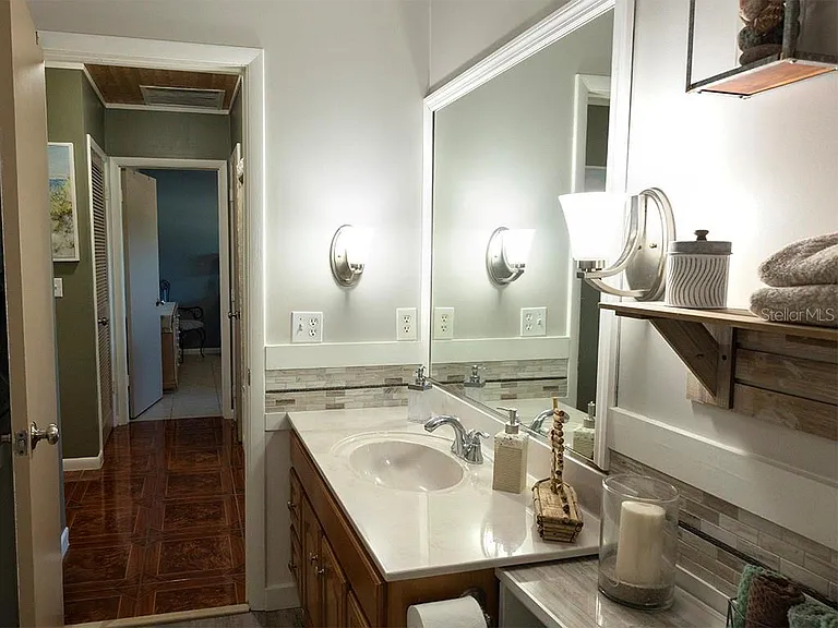 380 Base Ave E #201 — Photo 24