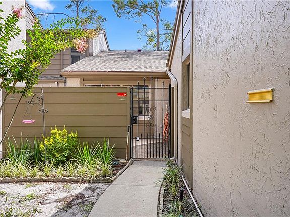 4th image of 213 NETTLEWOOD LANE