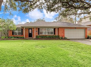 2815 Fairhope St, Houston, TX 77025
