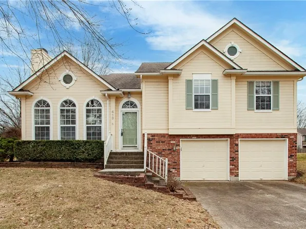 413 SE Ashton Dr, Lees Summit, MO 64063