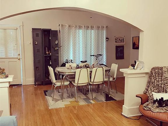 4th image of 3620 Wilmington Ave #1