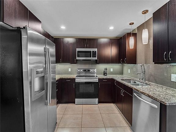 4th image of 8000 Lake Eve Dr