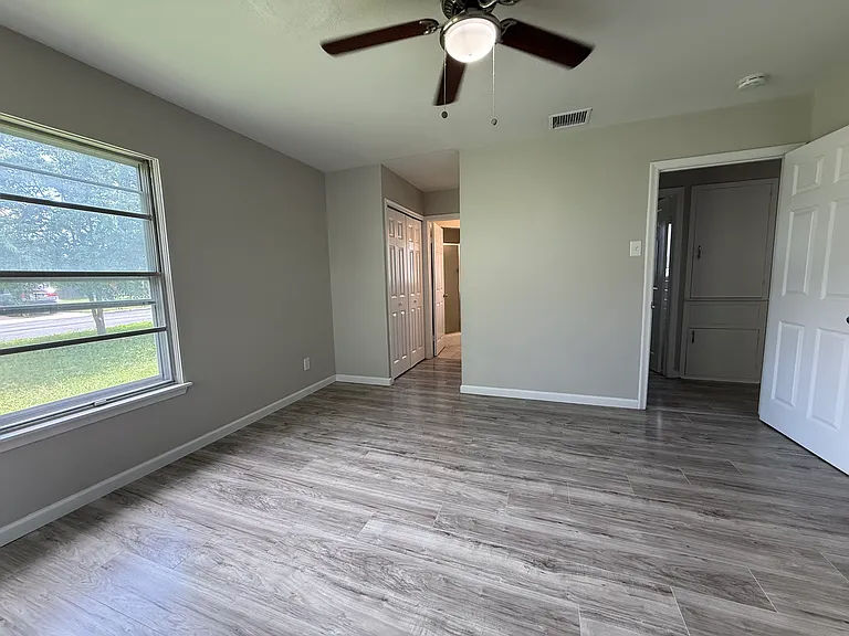 3623 Invicta Dr — Photo 10