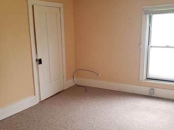 Upper Bedroom