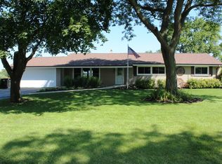 11132 W Ruby Ave, Wauwatosa, WI 53225