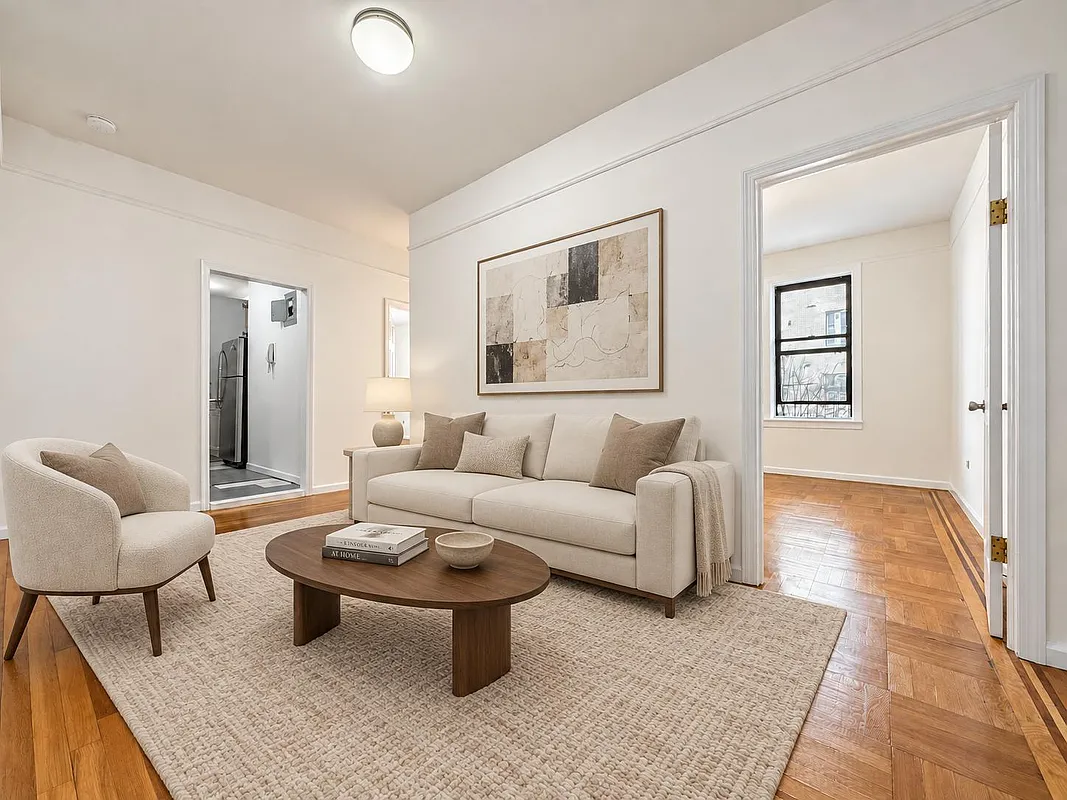 121 Bennett Avenue 25