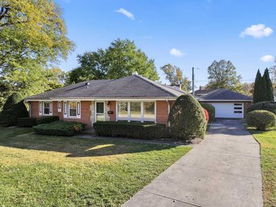 1437 E Emmerson Ln, Mount Prospect, IL, 60056