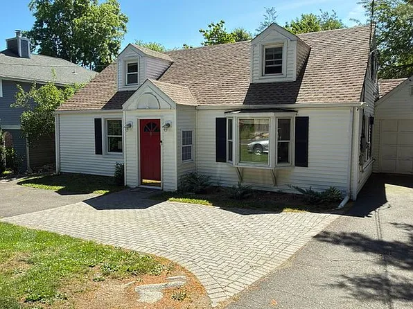 50 Havemeyer Ln, Old Greenwich, CT 06870