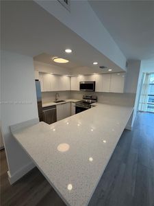 851 Three Islands Blvd APT 512, Hallandale Beach, FL, 33009