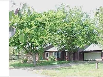 5824 E Teague Ave photo 1