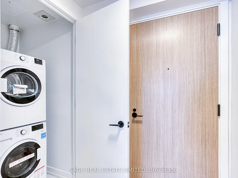 35 Parliament St #1712 — Photo 3