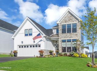 12 Tori Ln, Manalapan, NJ
