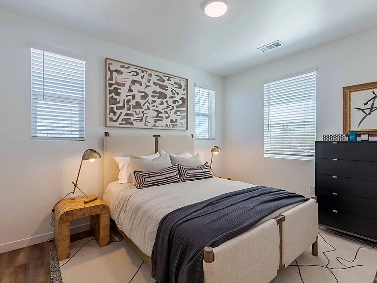 Desert Meadows Townhomes — Photo 6