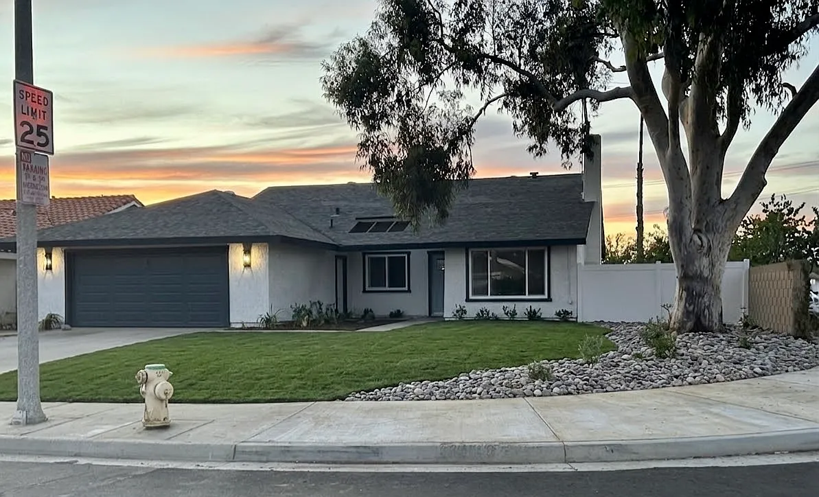 3 bed, 1375 sqft, $3,200 — Photo 1
