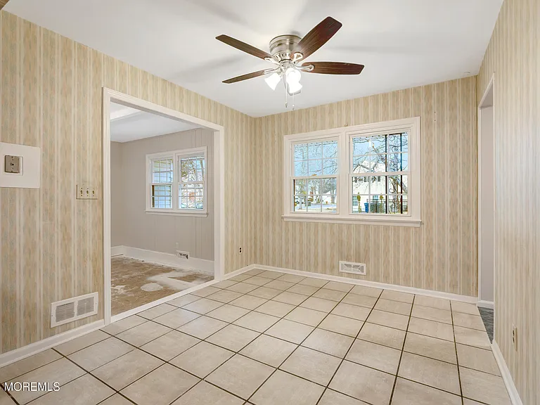 429 Lake Ave — Photo 11