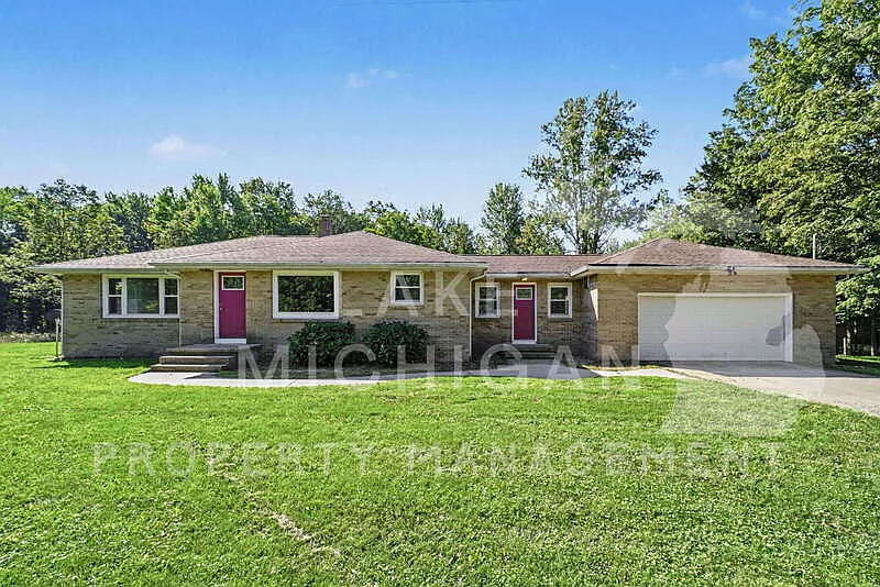 3 bed, 2.0 bath, 1421 sqft, $2,695 — Photo 1